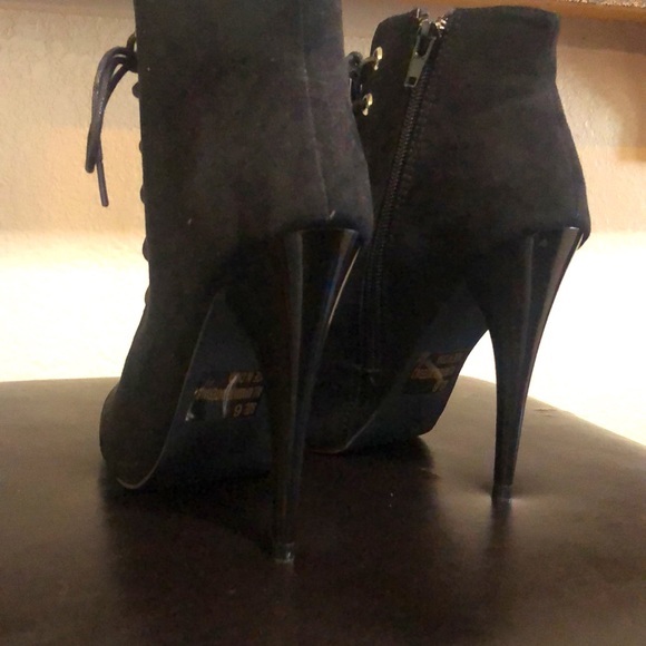 Black Lace-up Heel Ankle Boot - Picture 4 of 6